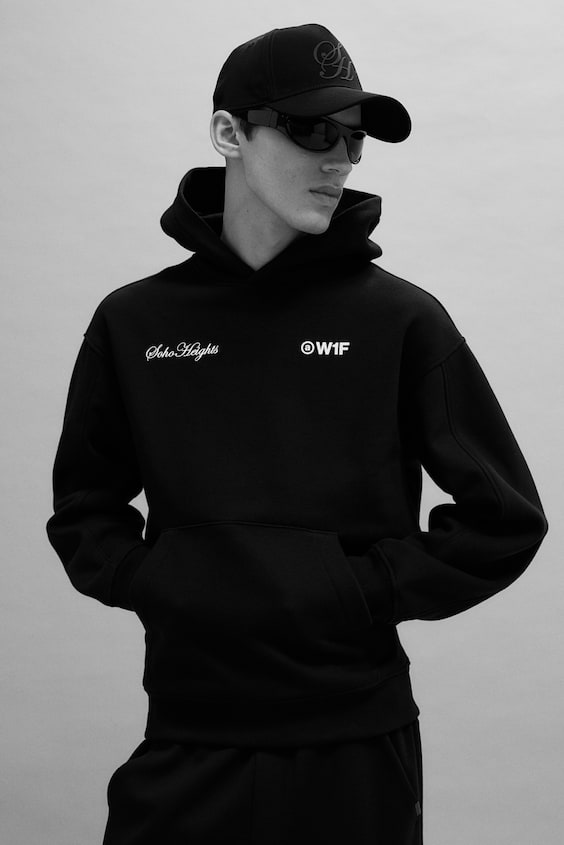 HM Bedruckter Hoodie in Oversized Fit Black Friday