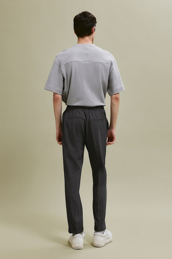HM Hose mit Bügelfalten in Slim Fit Vatertagsangebot