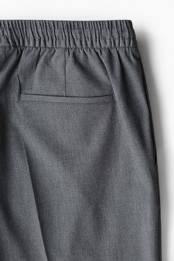 HM Hose mit Bügelfalten in Slim Fit Vatertagsangebot