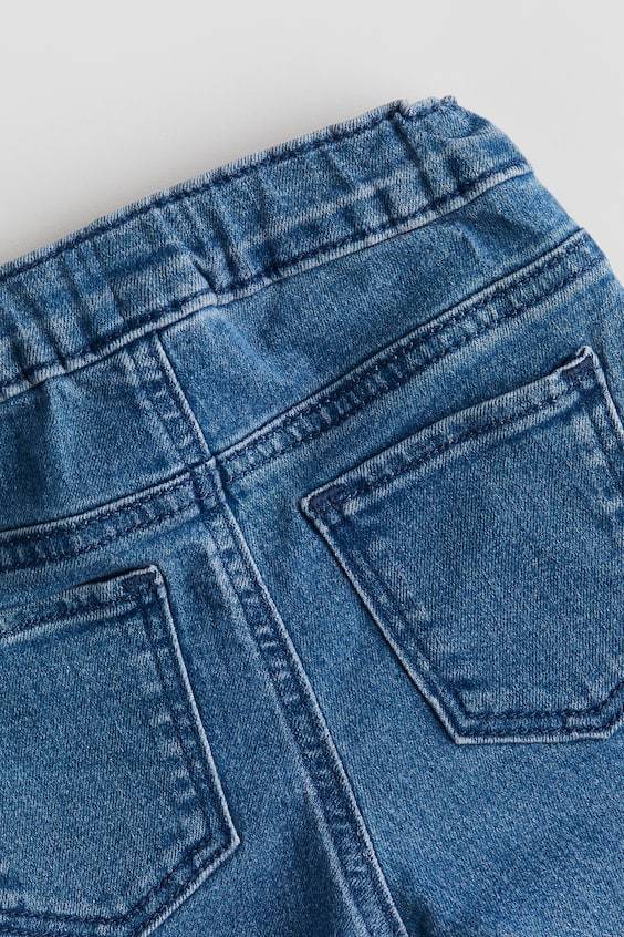 HM Bestickte Jeans Sonderangebot
