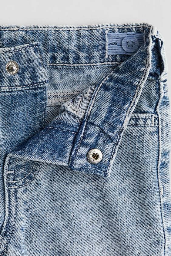 HM Jeans mit herzförmigen Taschen Rabatt