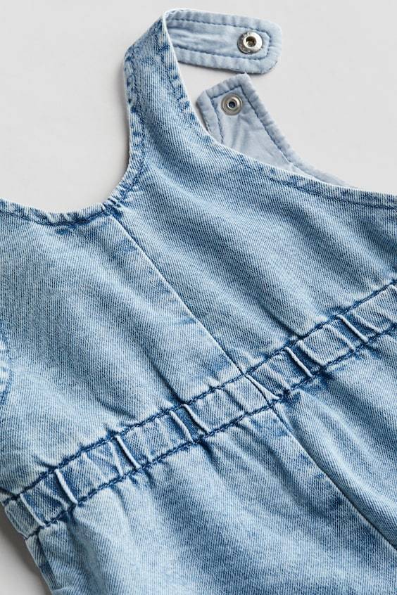 HM Latzhose aus Denim Großer Ausverkauf