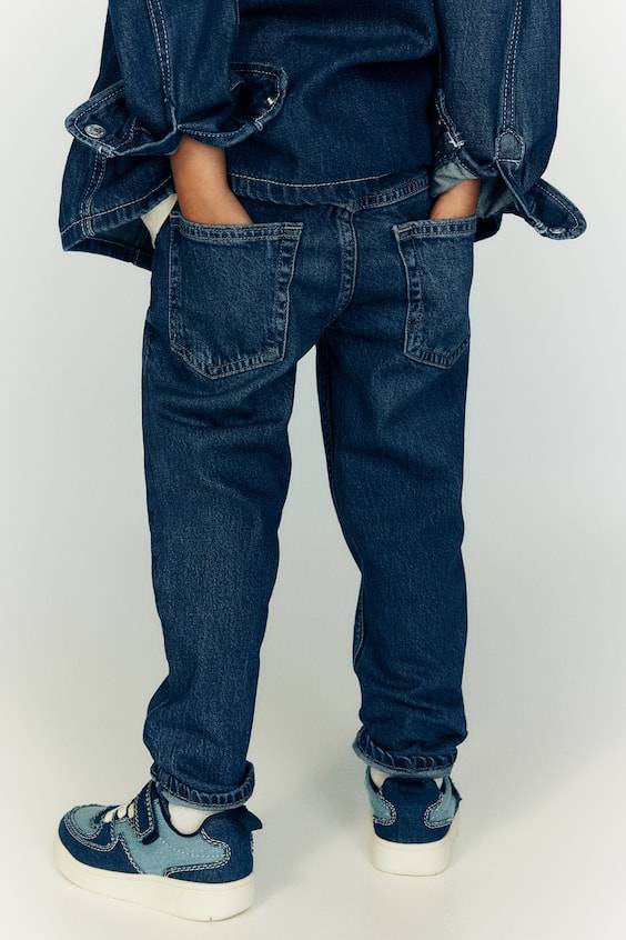 HM Relaxed Tapered Fit Jeans Riesige Ersparnisse