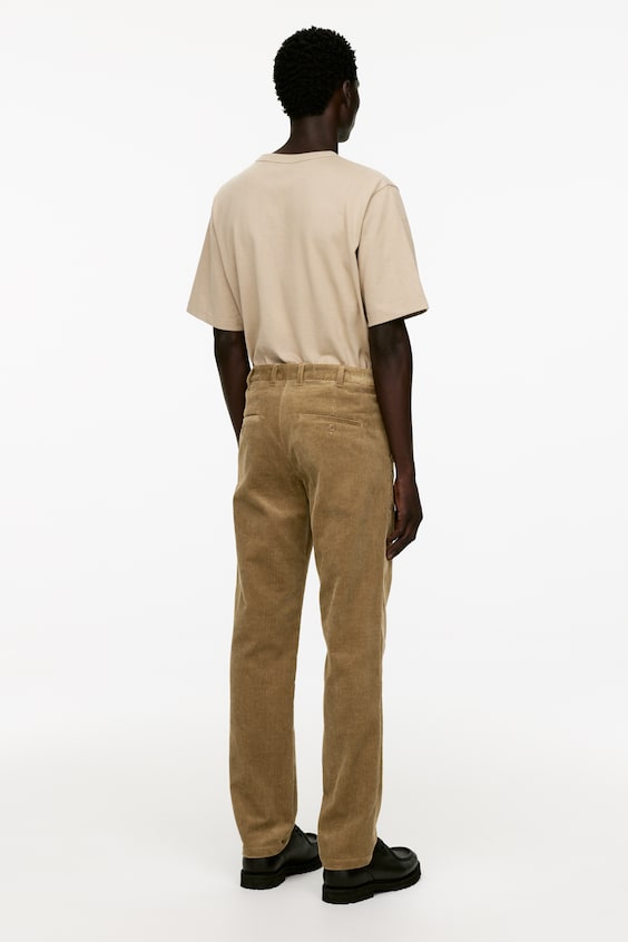 HM Gerade geschnittene Chinohose aus Cord Bis zu 50% Rabatt
