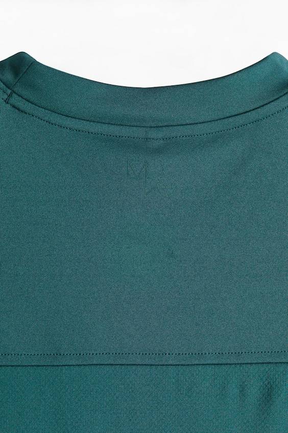 HM Loose Fit Sports vest top in DryMove™ Tägliche Deals