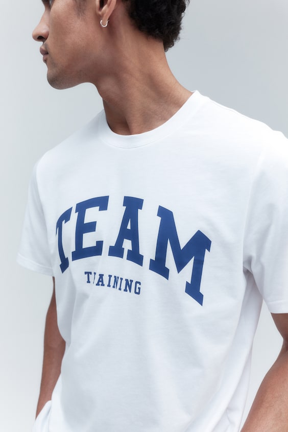 HM Sportshirt aus DryMove™ in Regular Fit Zeitbegrenzte Promotion