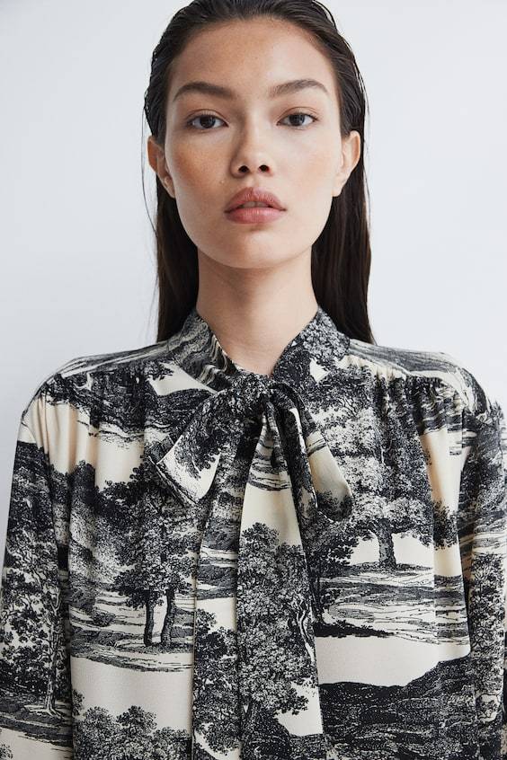 HM Kleid mit Bindekragen Kostenloser Versand international