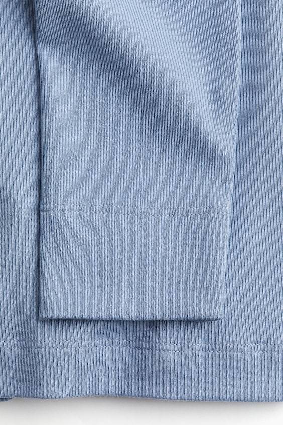HM Geripptes Shirt aus Modalmix Fabrikverkauf