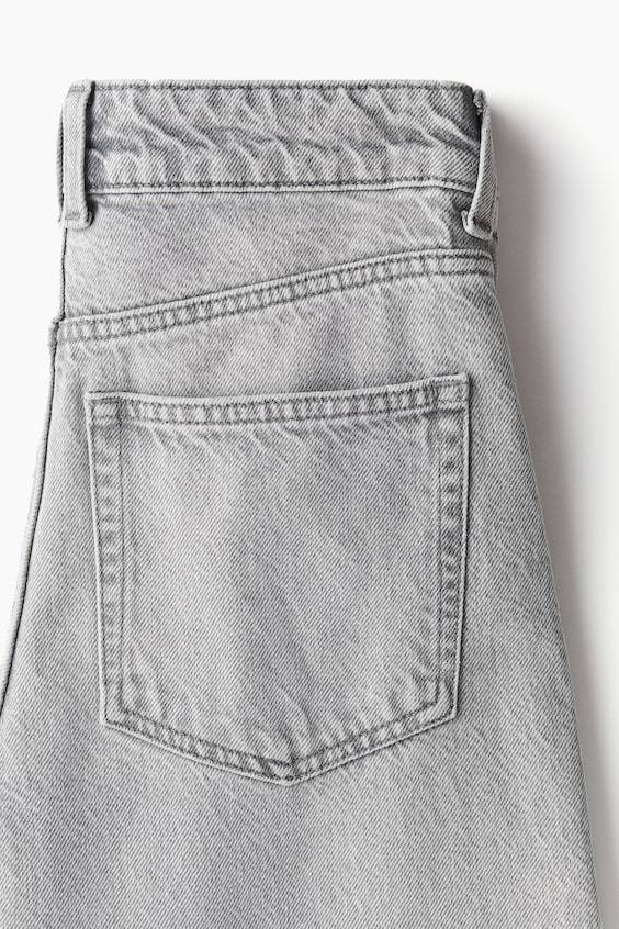 HM Weite Jeans Kauf eins, bekomm eins gratis