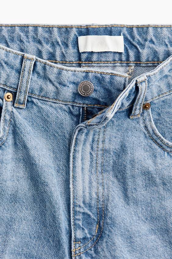 HM Schmal zulaufende Jeans Bügelfalten Preisnachlass