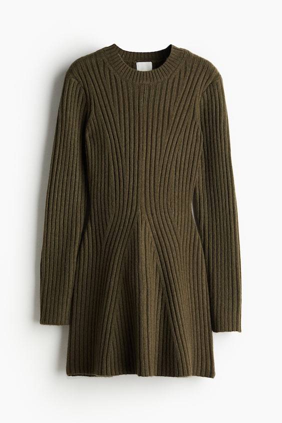 HM Geripptes Strickkleid Valentinstagsangebot