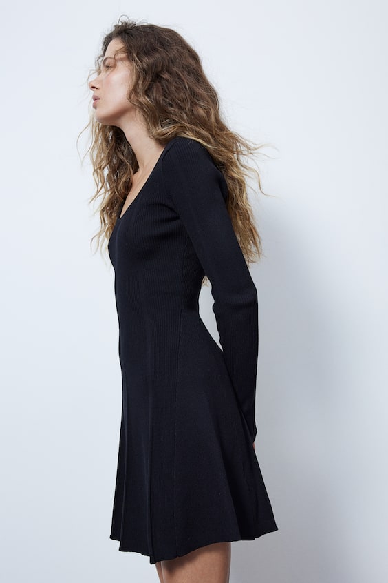 HM Flared-skirt rib-knit mini dress Top Angebot