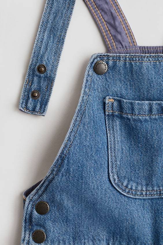 HM Latzhose aus Denim Bis zu 65% Rabatt
