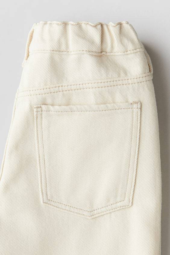 HM Tapered-Jeans aus Baumwollmix zollfrei