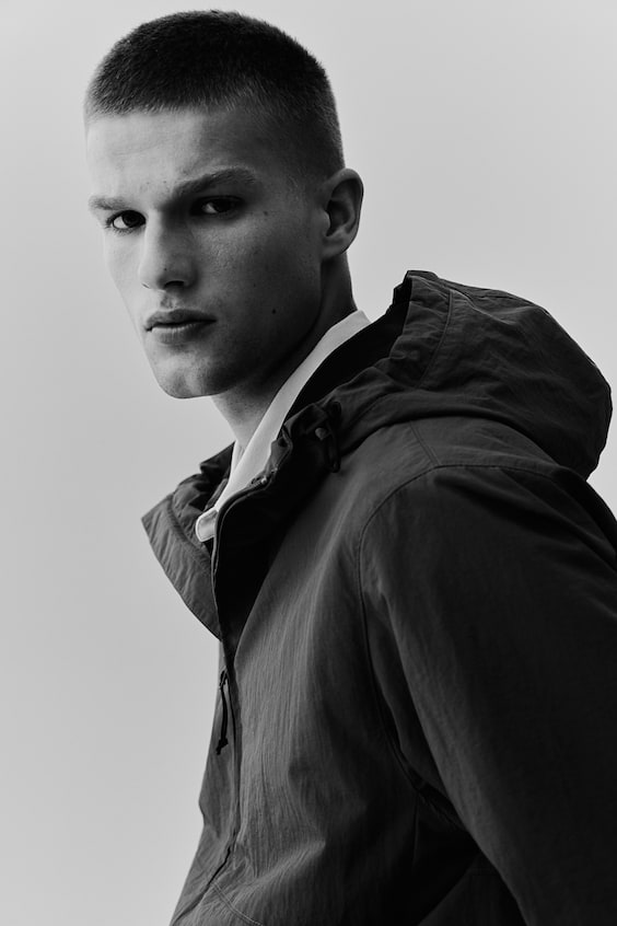 HM Windjacke in Regular Fit Speichern exportieren