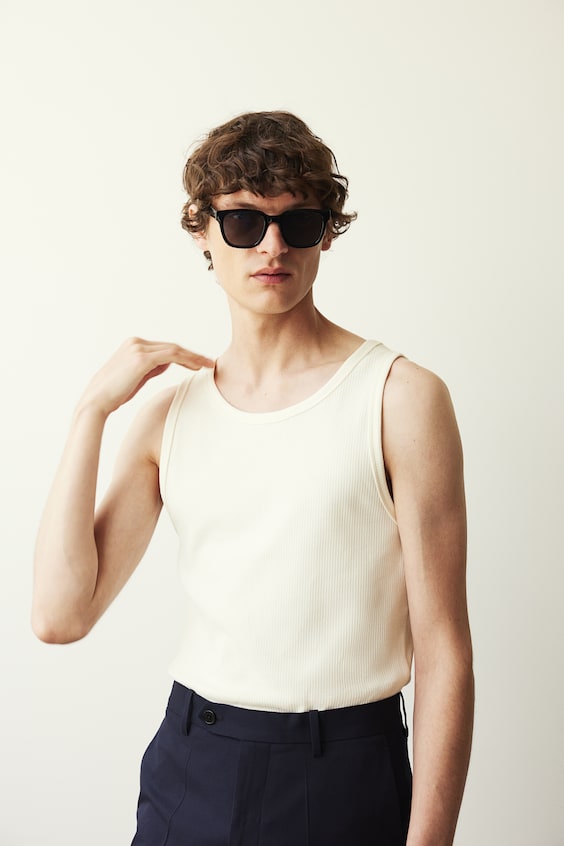 HM Geripptes Tanktop in Slim Fit 50% Rabatt für begrenzte Zeit