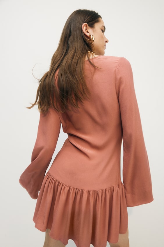 HM Kleid mit V-Ausschnitt JETZT KAUFEN