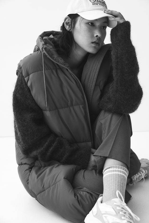 HM Puffer-Weste mit Kapuze Discount Store für neue Produkte