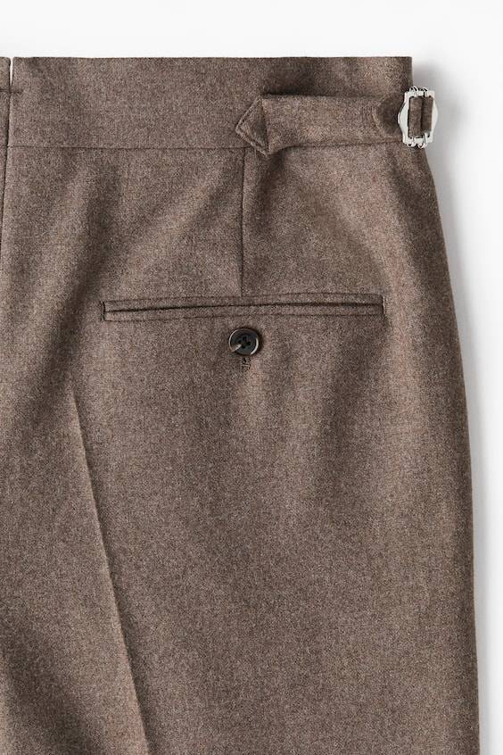 HM Elegante Hose in Regular Fit im Angebot