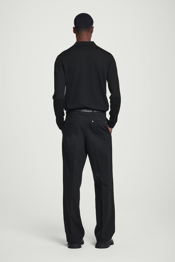 HM SCHMAL GESCHNITTENES POLOSHIRT AUS MERINOWOLLE Limitierter Zeitrabatt