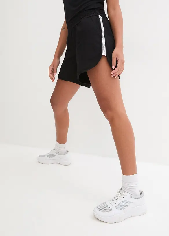 bpc bonprix collection Sport-Shorts mit Kontraststreifen Clearance-Verkauf
