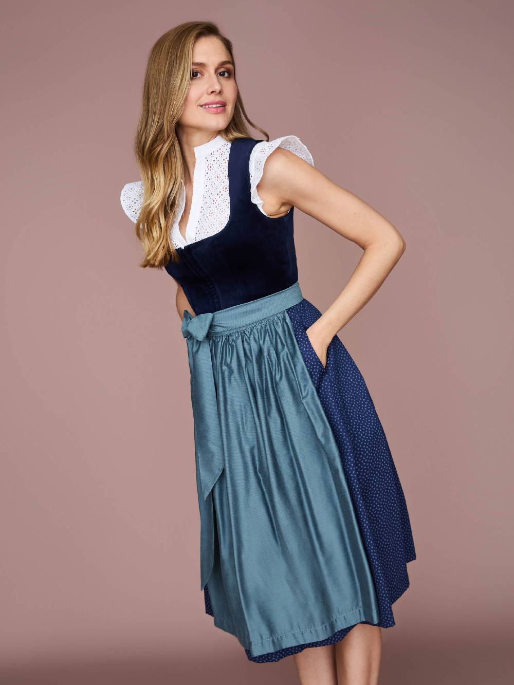 Limberry Weiße Dirndlbluse mit Flügelarm - NANE Online Shopping