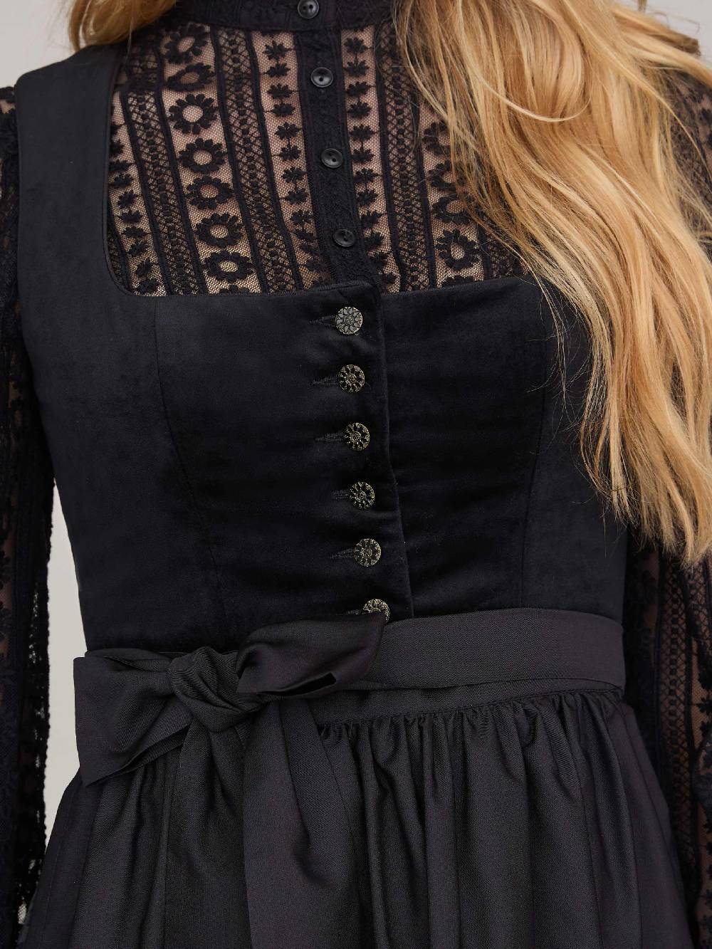 Limberry Schwarzes Dirndl mit Knöpfen - GEORGINA ANTIQUE BLACK Black Friday