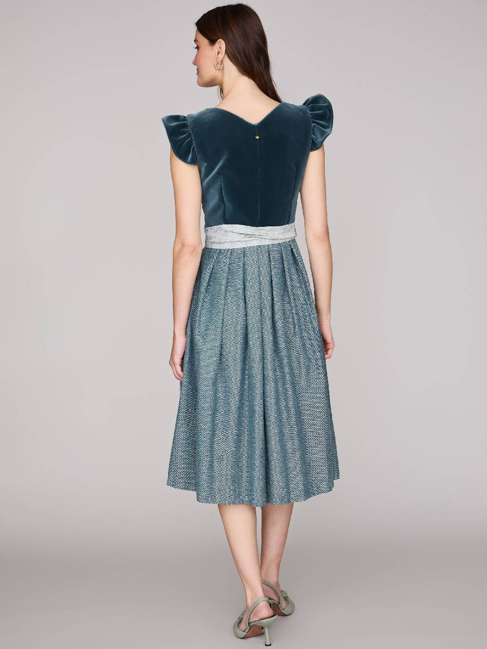 Limberry Samtdirndl mit abknöpfbarem Arm - MELISSA EUCALYPTUS Top Angebot
