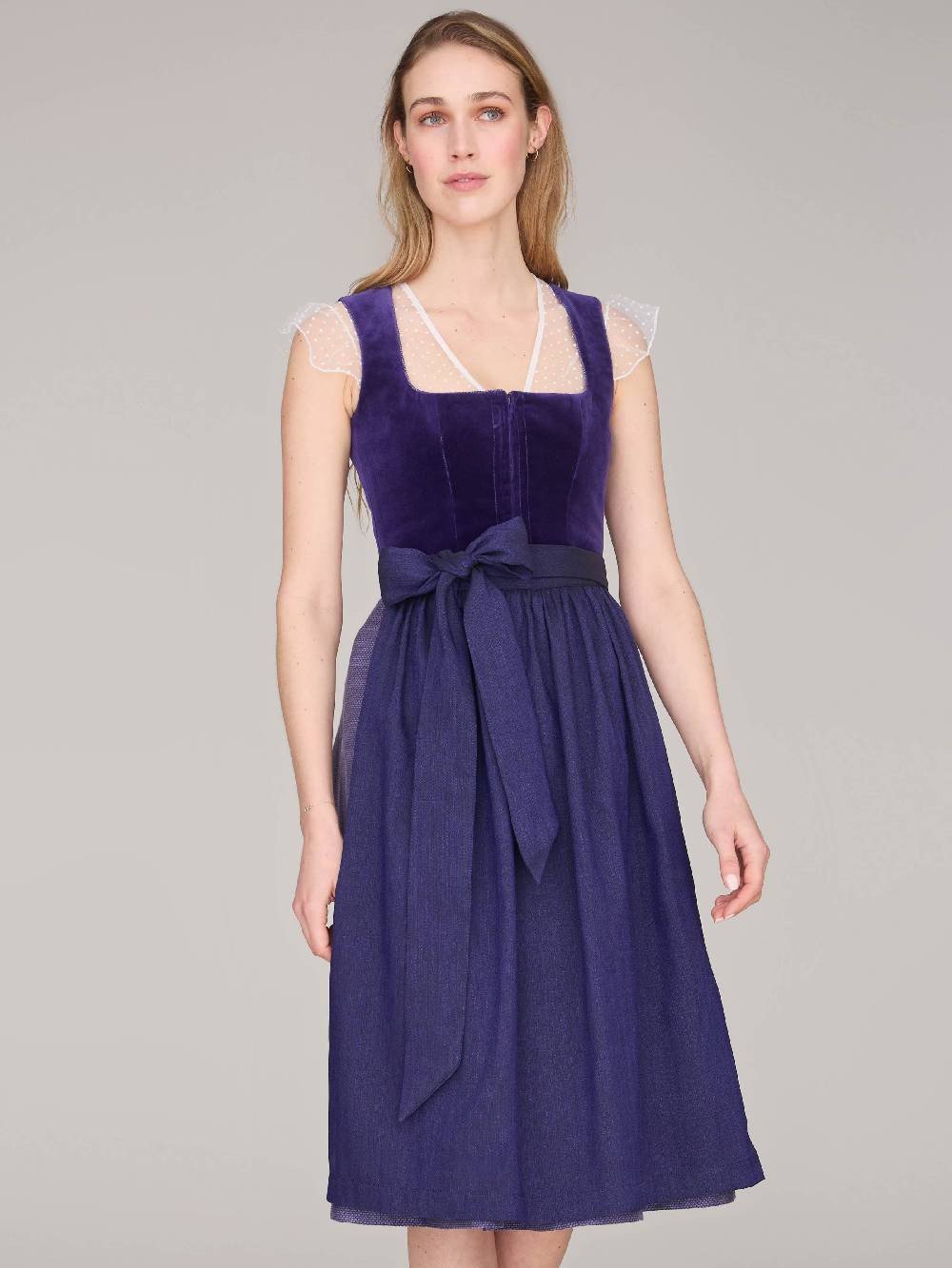 Limberry Weiße Dirndlbluse aus Tüll mit Flügelarm - MARIE Neueste Mode