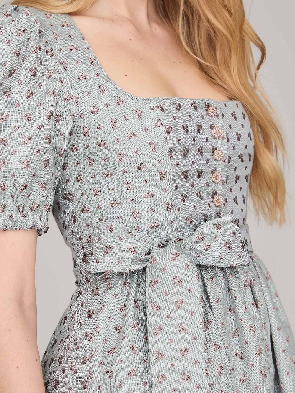Limberry Hellblaues Dirndl mit Puffärmeln - LOTTIE BLUE HAZE Fabrikladen