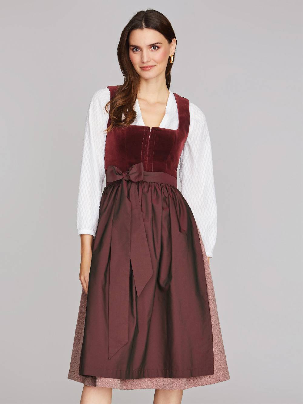 Limberry Langärmlige Dirndlbluse mit V-Ausschnitt - NILA Online Outlet