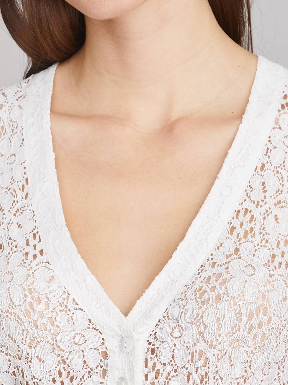 Limberry Weiße Dirndlbluse mit V-Ausschnitt - AURORA Blitzangebot