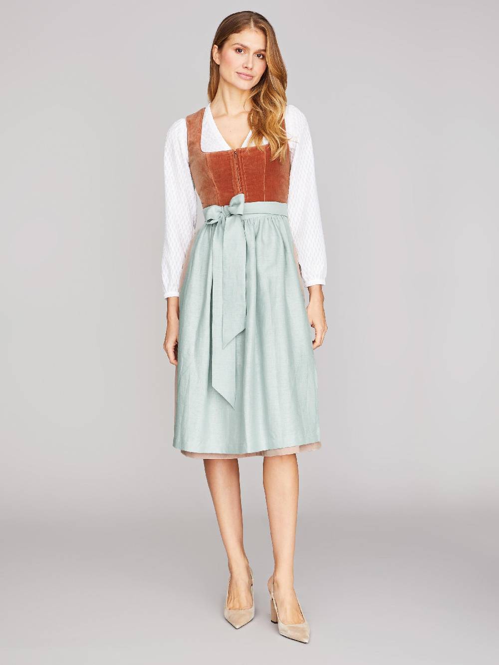 Limberry Kupfer-farbenes Dirndl mit Samt-Mieder - DELILAH PEACH BLOSSOM Begrenzt auf 3 Tage