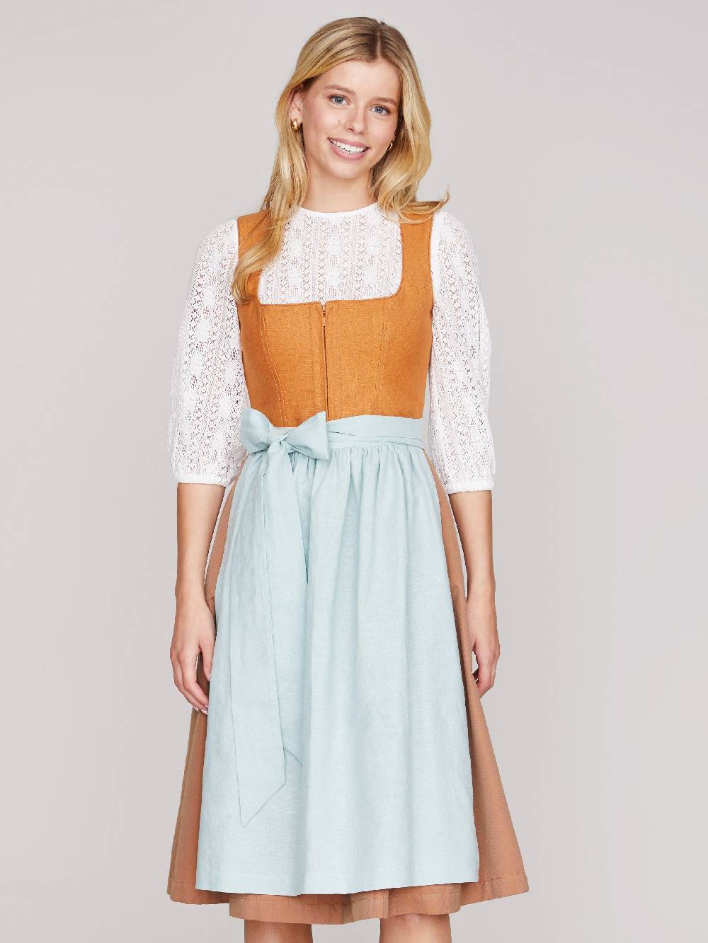 Limberry Weiße Dirndlbluse - LEA Valentinstagsangebot