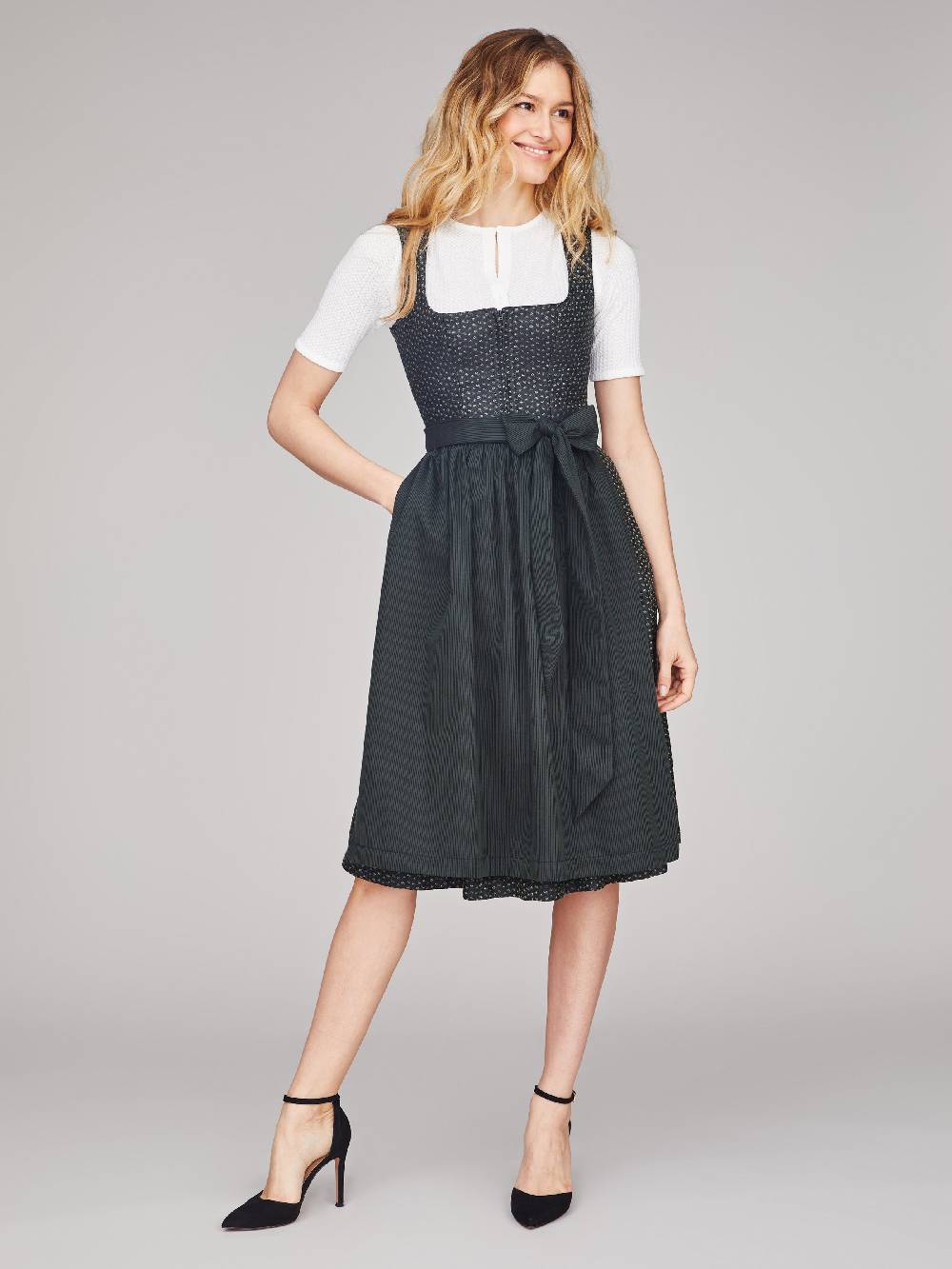 Limberry Geblümtes schwarzes Dirndl - JEZEBEL SMOKY BLACK Nur für heute