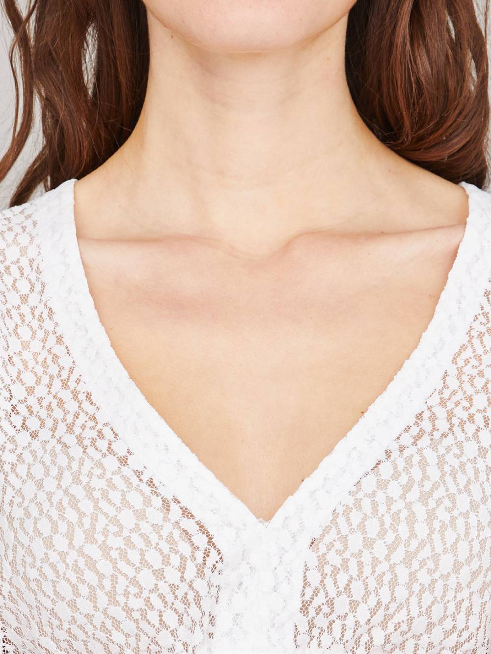 Limberry Dirndlbluse in Weiß mit V-Ausschnitt - HILLA Verkauf