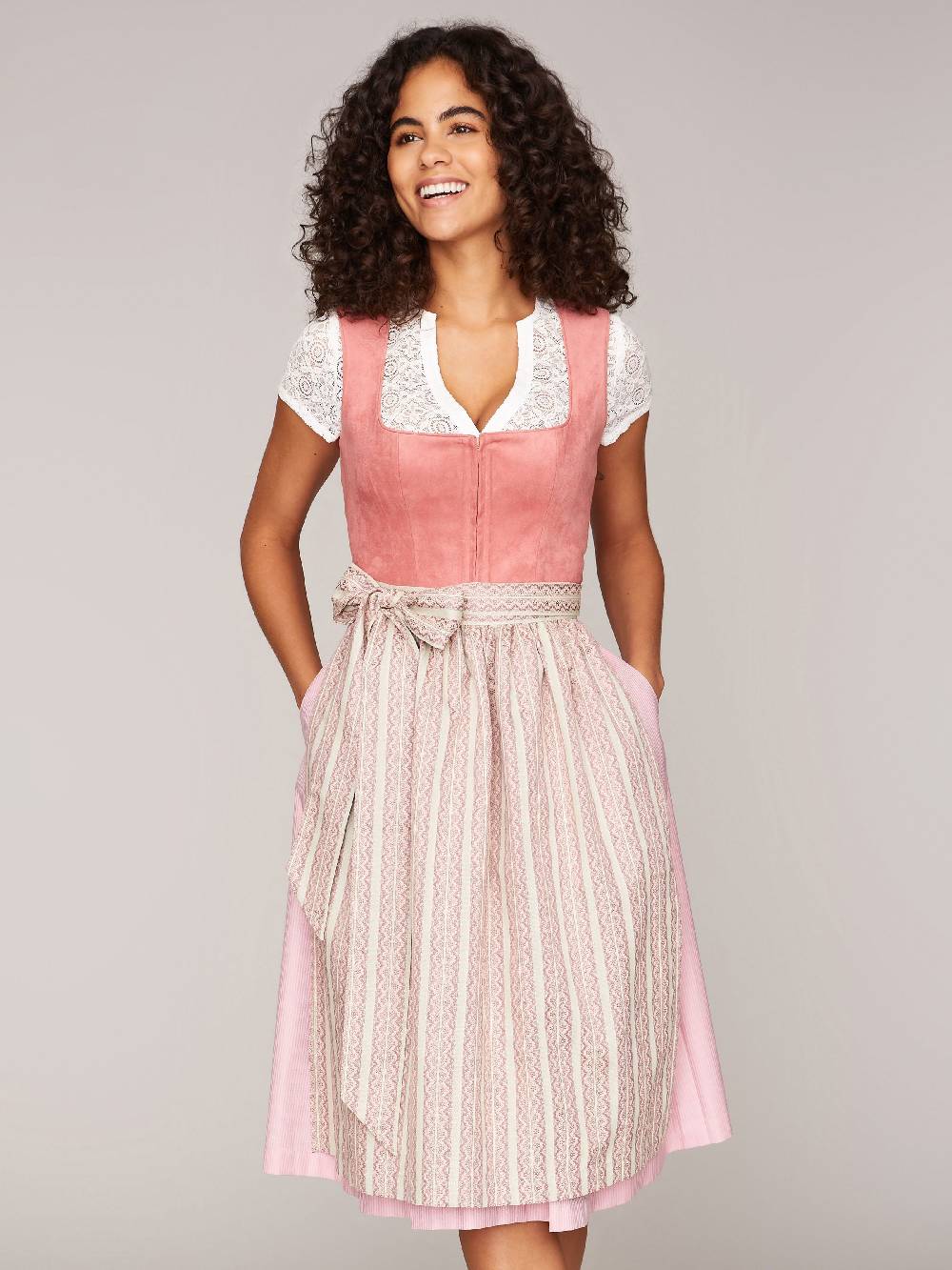 Limberry Weiße Dirndlbluse mit Blumen-Kreis-Spitze - KRISTINA im Angebot