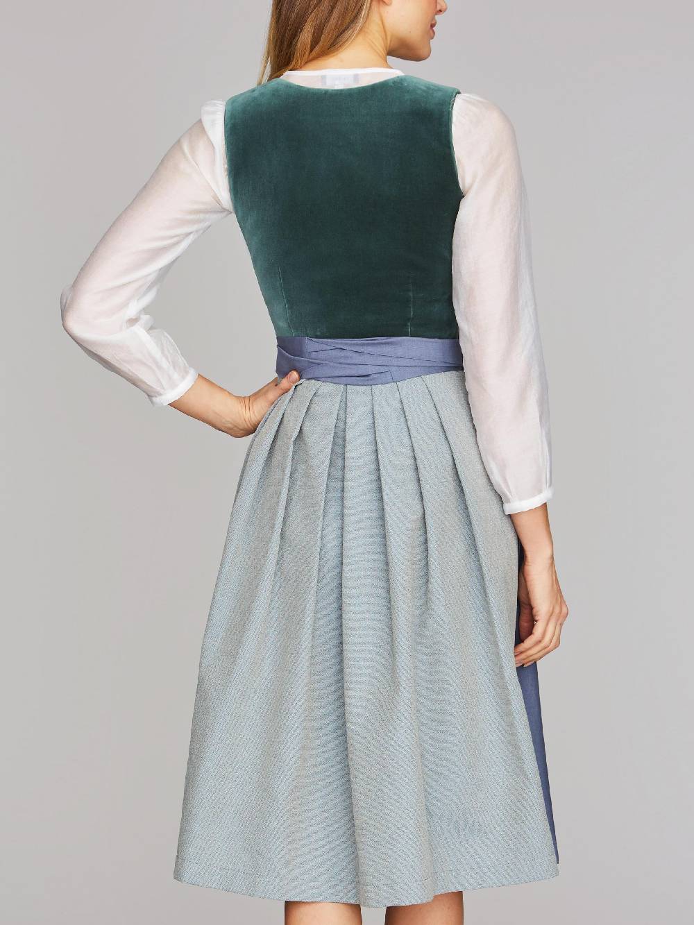 Limberry Dirndl mit Samt-Mieder in Eucalyptus - DELILAH EUCALYPTUS Kauf eins, bekomm eins gratis
