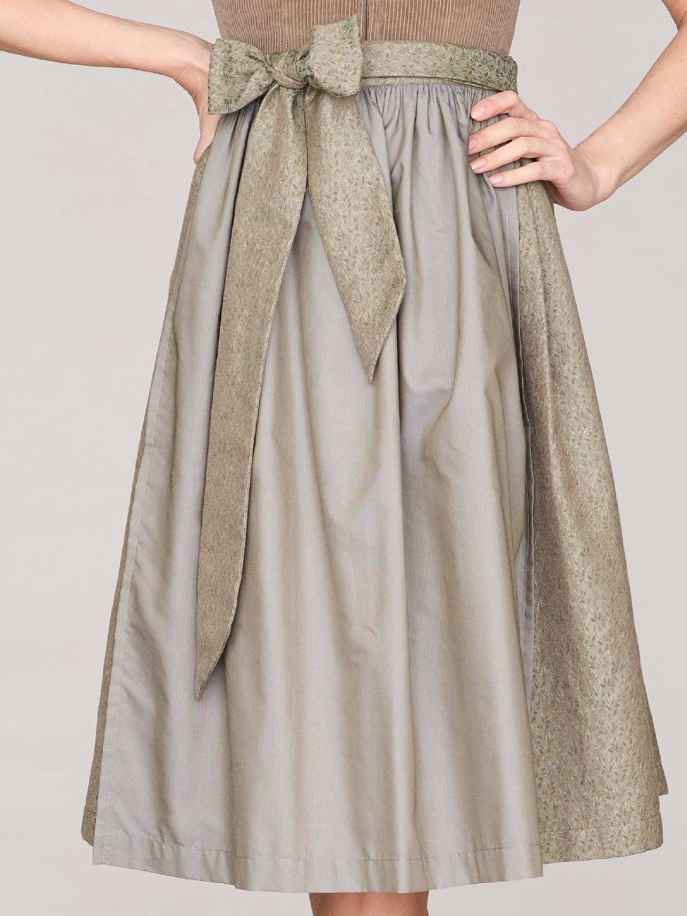 Limberry Braunes Dirndl mit Cord-Mieder - TIA DESERT TAUPE Nur noch ein Tag übrig