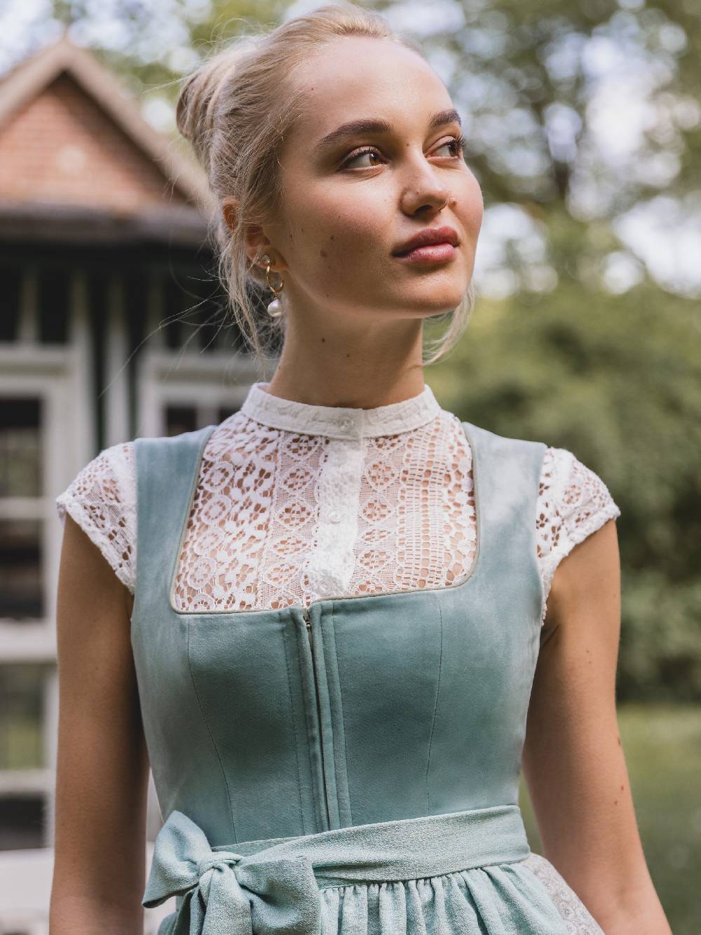 Limberry Cremeweiße Dirndlbluse mit Flügelarm - MERLE 50% Rabatt mit kostenlosem Versand