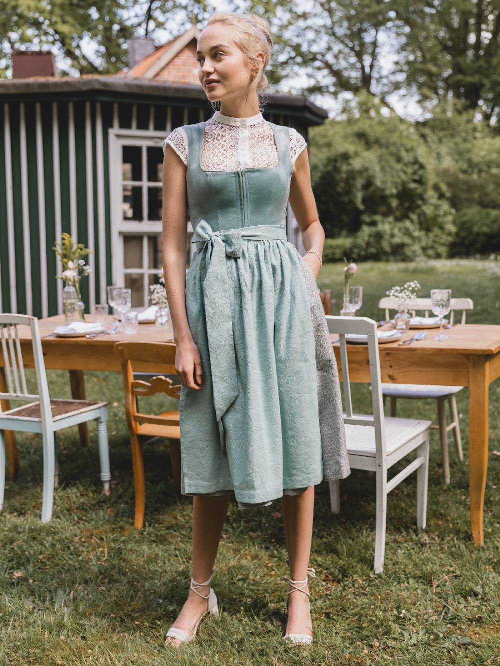 Limberry Cremeweiße Dirndlbluse mit Flügelarm - MERLE Valentinstagsangebot