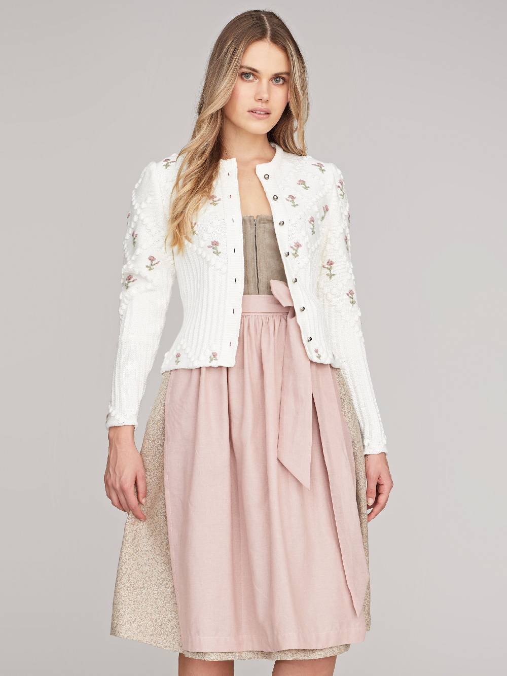 Limberry Cremeweiße Strickjacke mit rosa Blumenstickerei - ROMY Letzte 2 Tage