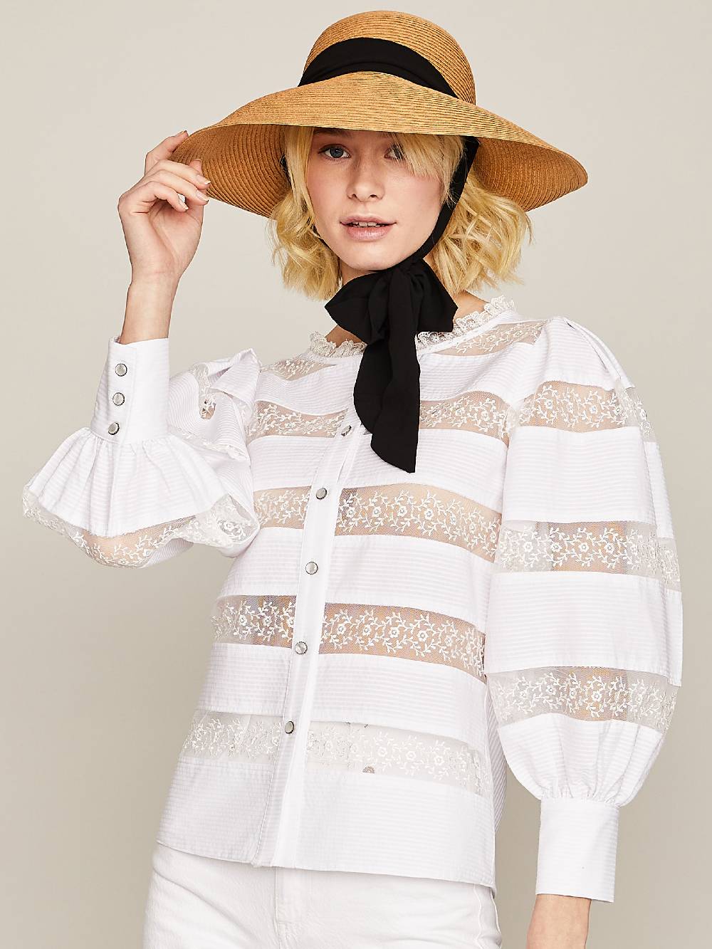 Limberry Weiße Bluse mit Spitzeneinsätzen - LOU Online