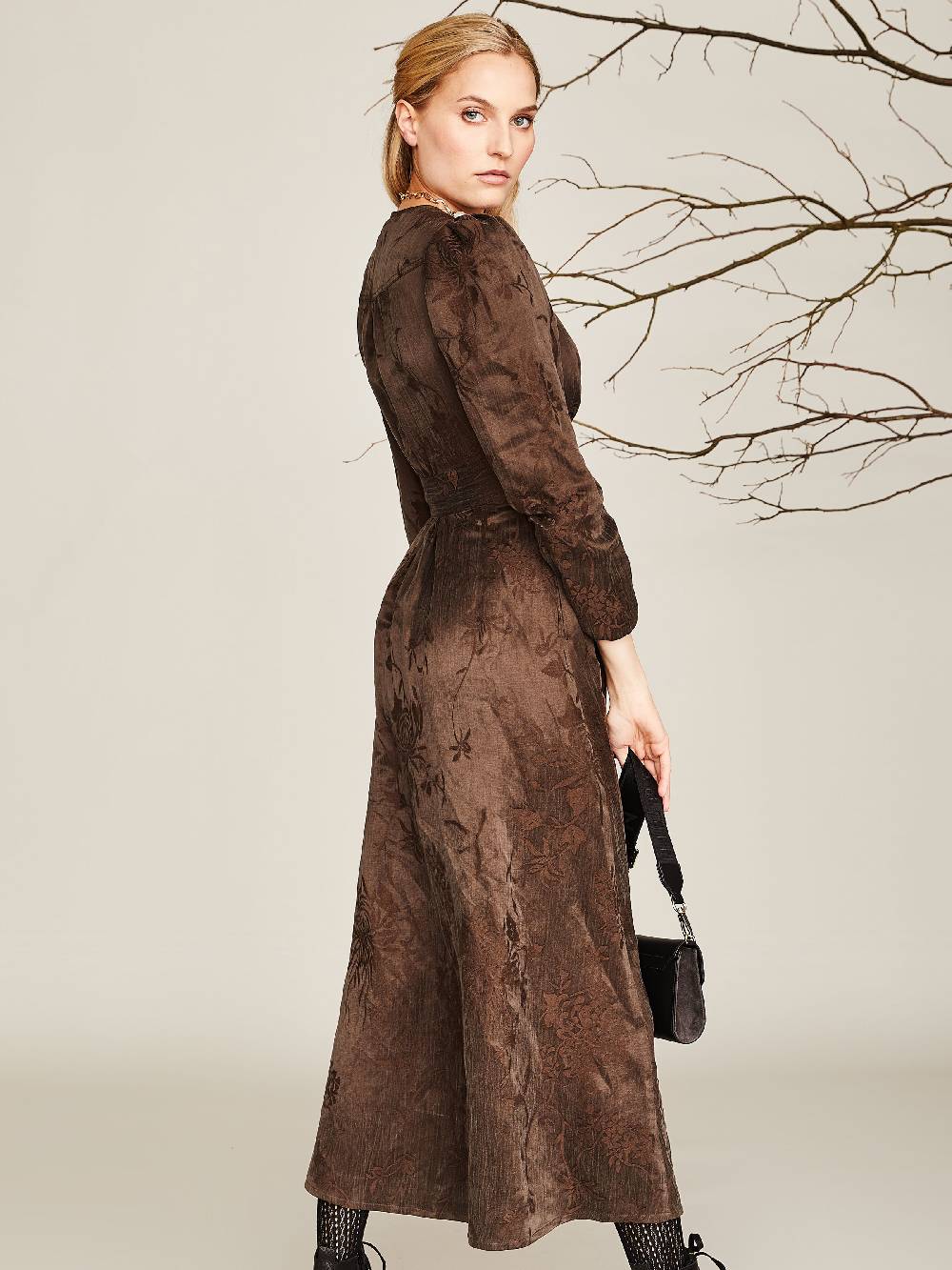 Limberry Braunes Kleid mit floralem Muster - ZOE Meist gekauft