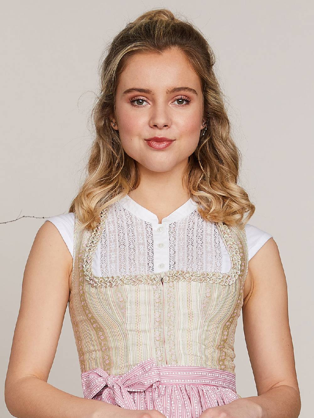 Limberry Trachtenbody mit Spitzeneinsatz und Flügelärmchen - JASMIN Versandkostenfrei