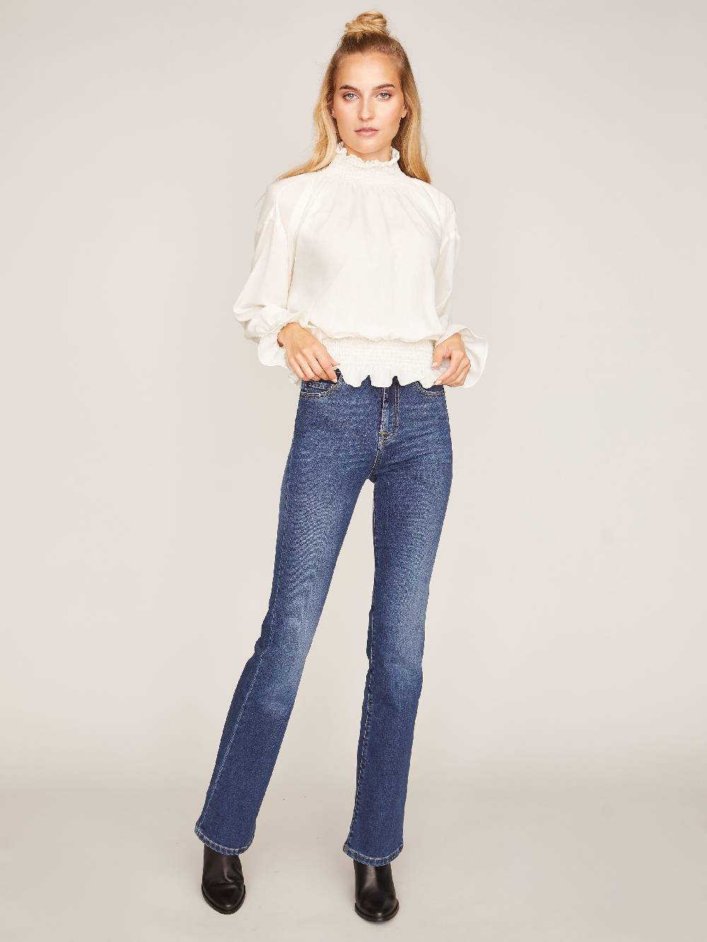 Limberry Stahlblaue Highwaist-Jeans im Flair-Schnitt - LESLIE Online Outlet