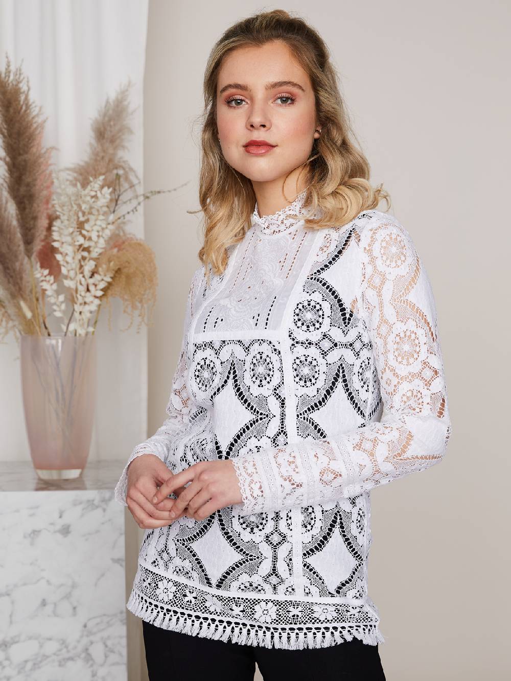Limberry Weiße Spitzenbluse mit Quastenborte - TINA Blitzangebot