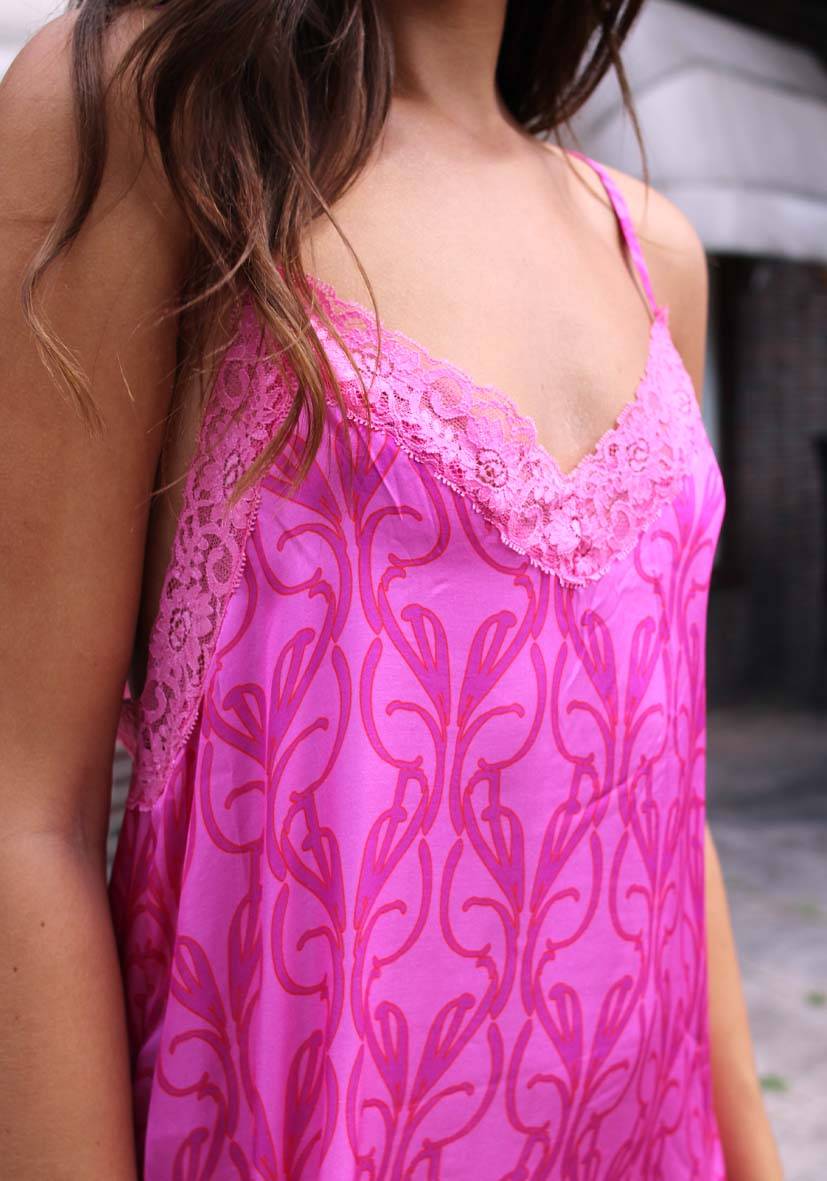 Miss Goodlife Dress Lace Pink Vierteljährliche Förderung