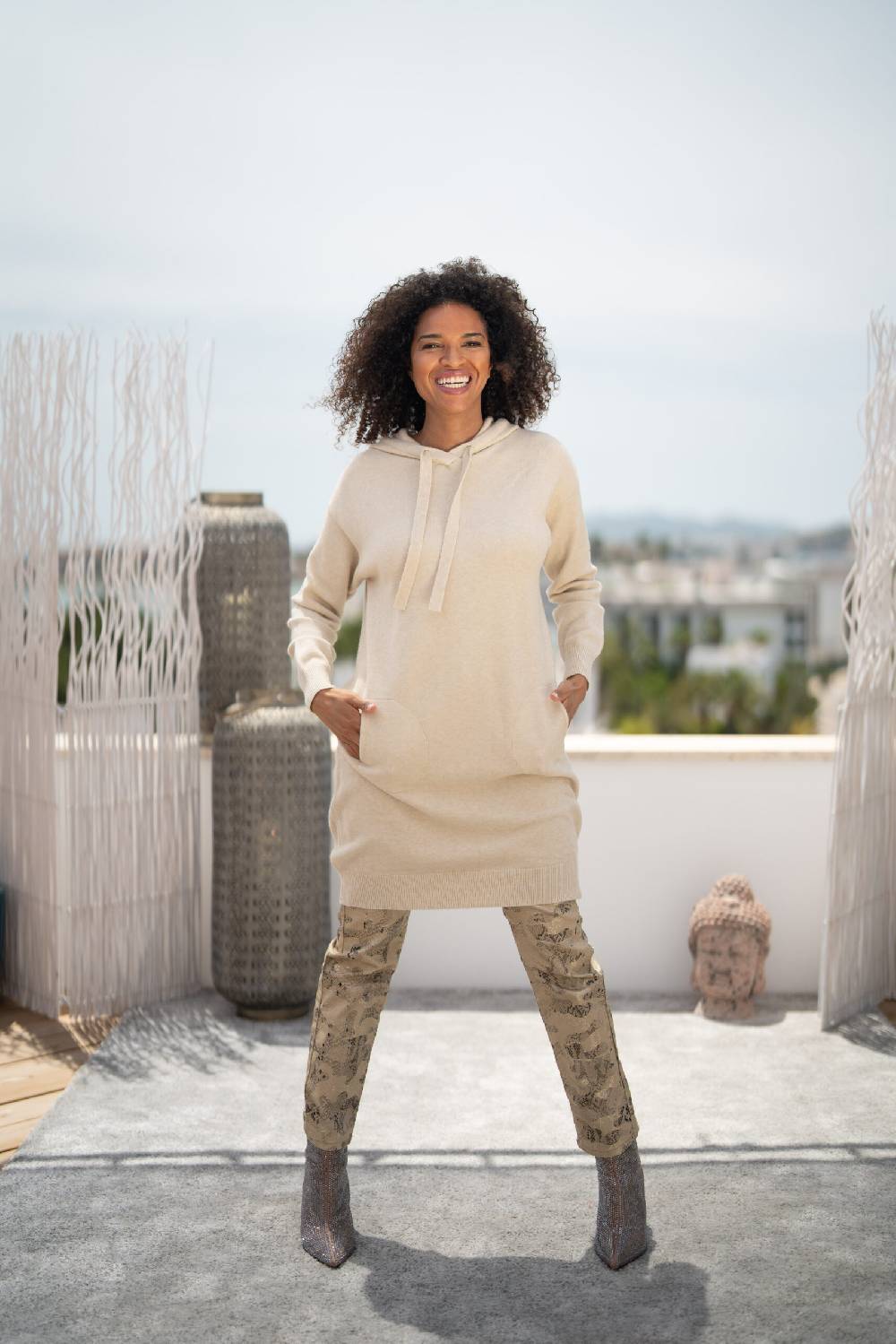 Miss Goodlife Dress Knitted Hoodie Pockets – creme Fabrikpreis
