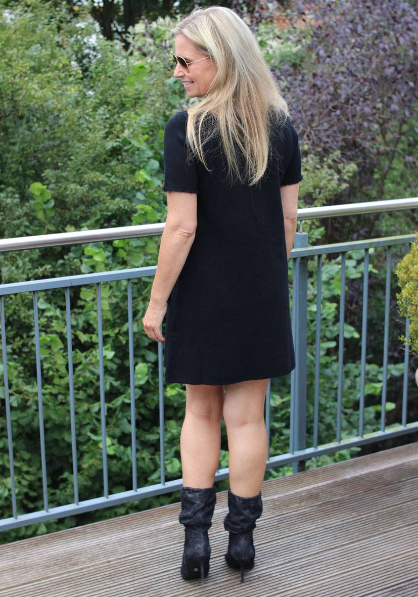Miss Goodlife Dress Knitted short – black Großer Ausverkauf